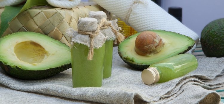 El aceite de aguacate, muy bueno para pieles secas