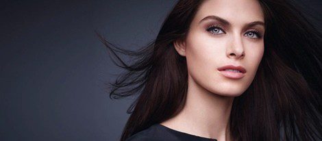 Imagen promocional de la colección 'Graphic Expressions' de Clarins
