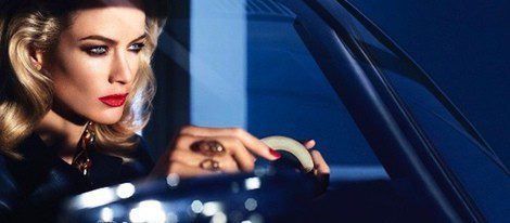 Carolyn Murphy presenta la nueva línea de Estée Lauder