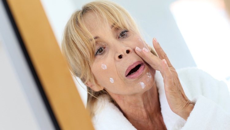 La hidratación facial es el paso básico y totalmente necesario