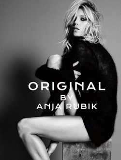 Anja Rubik posa para la campaña de su perfume