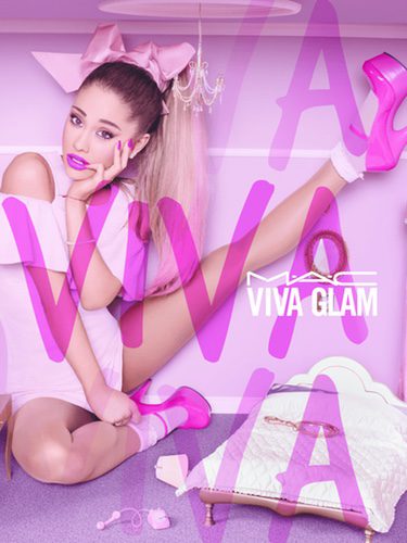Ariana Grande durante la campaña 'Viva Glam' de MAC