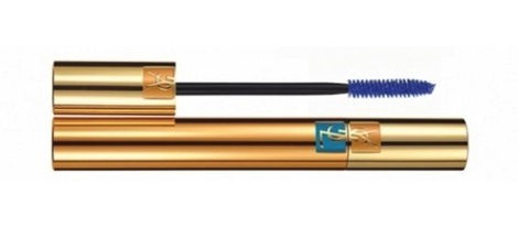 máscara de pestañas azul eléctrico