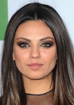 claves look mila kunis