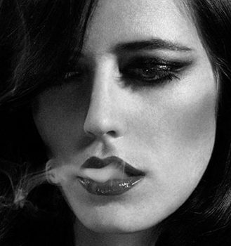 Eva Green, cómo se maquilla una diva oscura