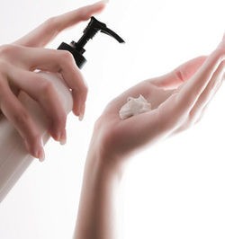 ¿Qué hay detrás de los parabenos que contienen los cosméticos?