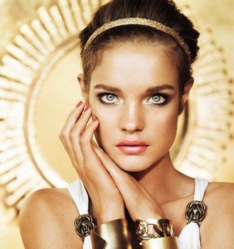 Natalia Vodianova continúa como embajadora y presenta la línea 'Terra Ora' de Guerlain