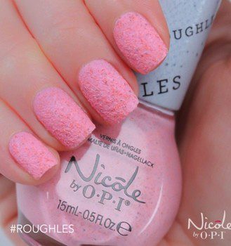 Nicole by OPI lanza 'Roughles', una línea exclusiva de esmaltes granulados con efecto arena