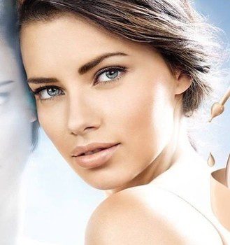 Adriana Lima, rostro perfecto con 'Dream Wonder' de Maybelline New York