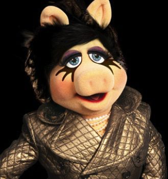 MAC nos acerca la cara más rockera de 'Miss Piggy'