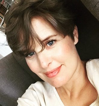 Cambio de look: Tania Llasera se estrena como morena