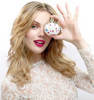 Nina Ricci celebra el décimo aniversario de 'Nina' con su divertida versión 'Pop'