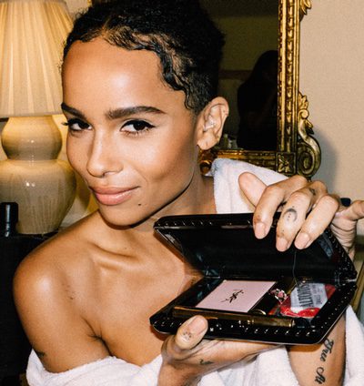 Zoe Kravitz es la nueva embajadora del maquillaje de Yves Saint Laurent