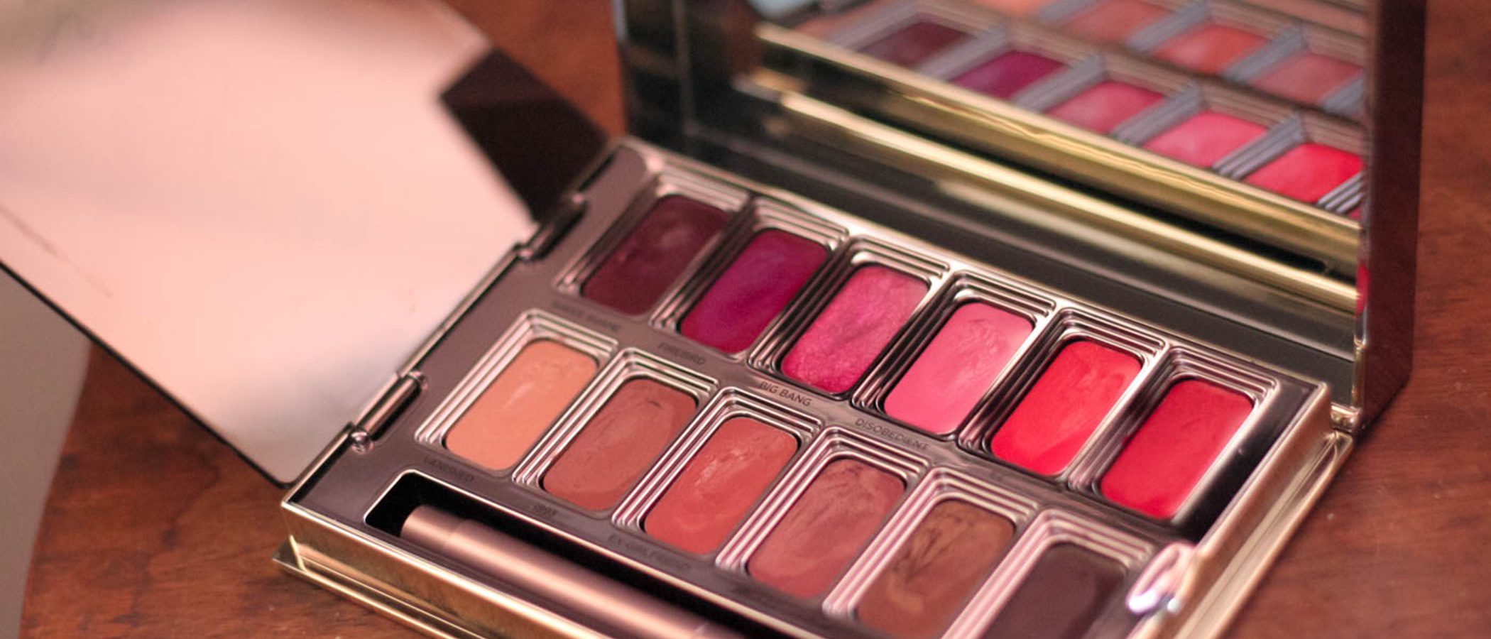 Urban Decay apuesta por las paletas de labiales con 'Blackmail Vice' y 'Junkie Vice'