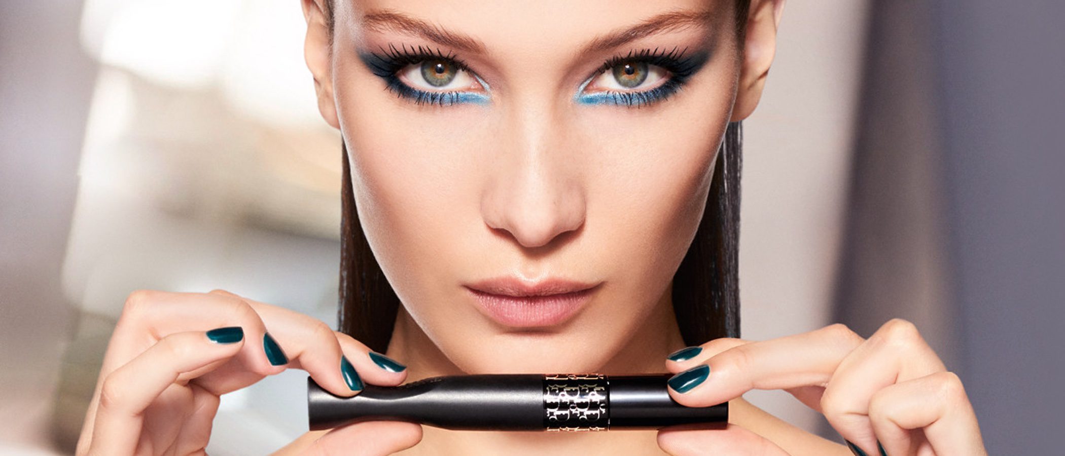 Bella Hadid se suma a la familia Dior Makeup