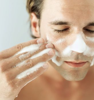 Mascarillas caseras para hombres: mima tu piel