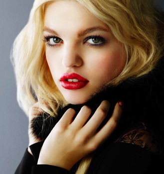 Daphne Groeneveld protagoniza la campaña otoño/invierno 2012/2013 de Jill Stuart
