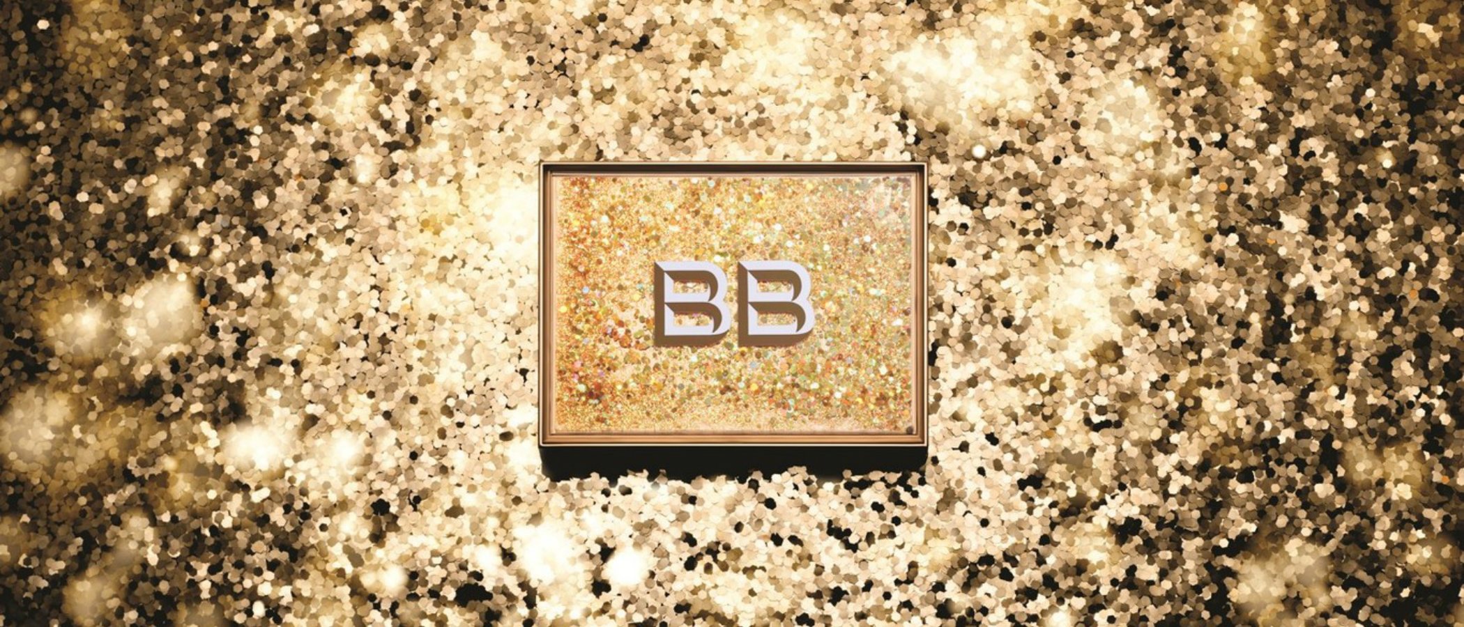 Bobbi Brown apuesta por la luz, el brillo y las minitallas para su colección de Navidad 2018