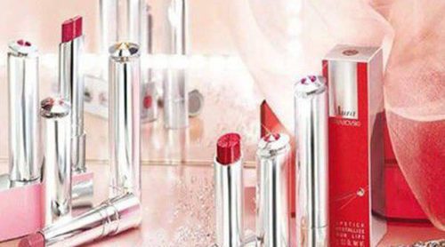 Labios cristalizados con la colección de pintalabios de Swarovski