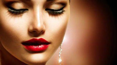 Apuesta por el maquillaje satinado como aliado en los primeros días de calor