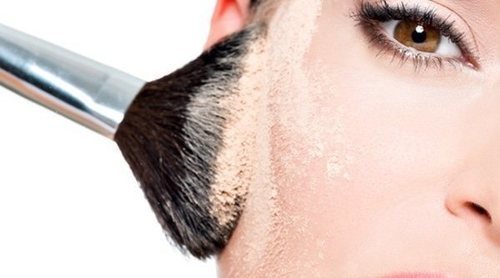 Cómo aplicarse los polvos bronceadores