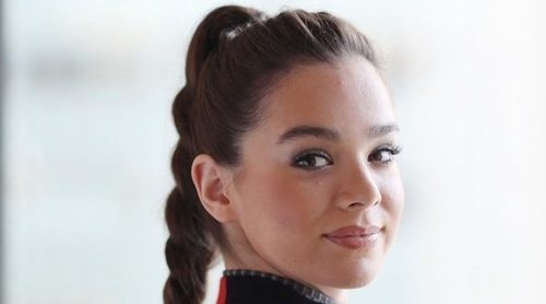Hailee Steinfeld y Taylor Hill entre los mejores beauty looks de la semana