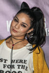 Vanessa Hudgens con orejas de gato