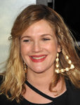 Drew Barrymore con el cabello fosco