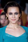Aura Garrido con un look castizo