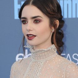 Lily Collins con un look vampírico
