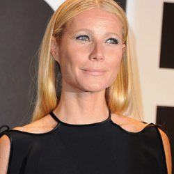 Gwyneth Paltrow sin labios ni cejas