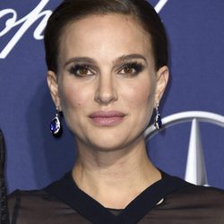 Natalie Portman abusa de las pestañas postizas