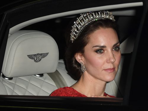 Kate Middleton con su espectacular corona