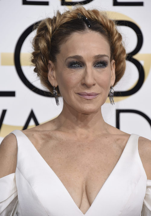 Sarah Jessica Parker luce una trenza de espiga a modo de corona