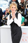 Julia Roberts con una coleta y flequillo despeinado