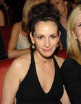 Julia Roberts recoge su cabello con una cinta elástica