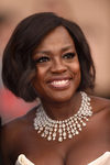 Viola Davis radiante con una melena bob