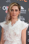 María León apuesta por un look edgy para la alfombra roja de los premios Goya 2017