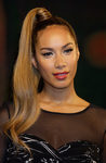 Leona Lewis con una coleta alta y ondulada