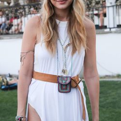 Gigi Hadid con una bandana en Coachella