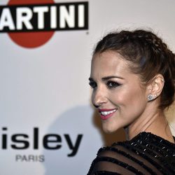 Paula Echevarría combina el smokey eye con uno labios rosas