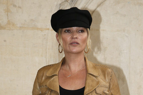 Kate Moss con una boina negra