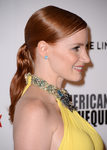 Jessica Chastain opta por una coleta baja y pulida