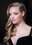 Amanda Seyfried opta por unas ondas clásicas