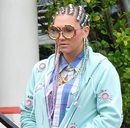 Kesha con trenzas multicolor