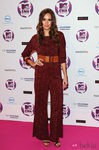 Peinado de Louise Roe con ondas al agua en los MTV EMA 2011