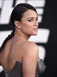 Michelle Rodríguez con trenza