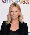 Charlize Theron con la melena suelta
