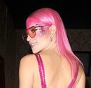 Pixie Lott con maquillaje de fantasía