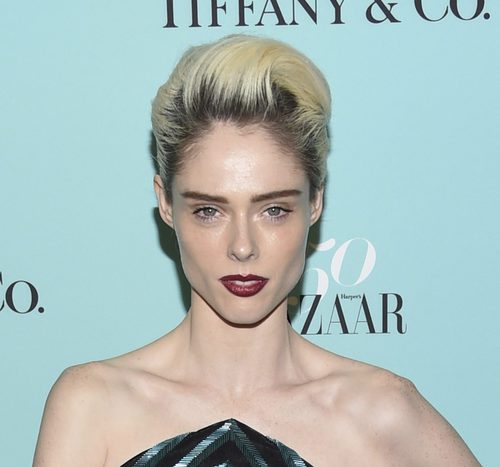 Coco Rocha con pelo corto